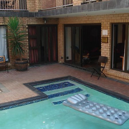 Uitsigpark Guest@Home4U Centurion Bagian luar foto